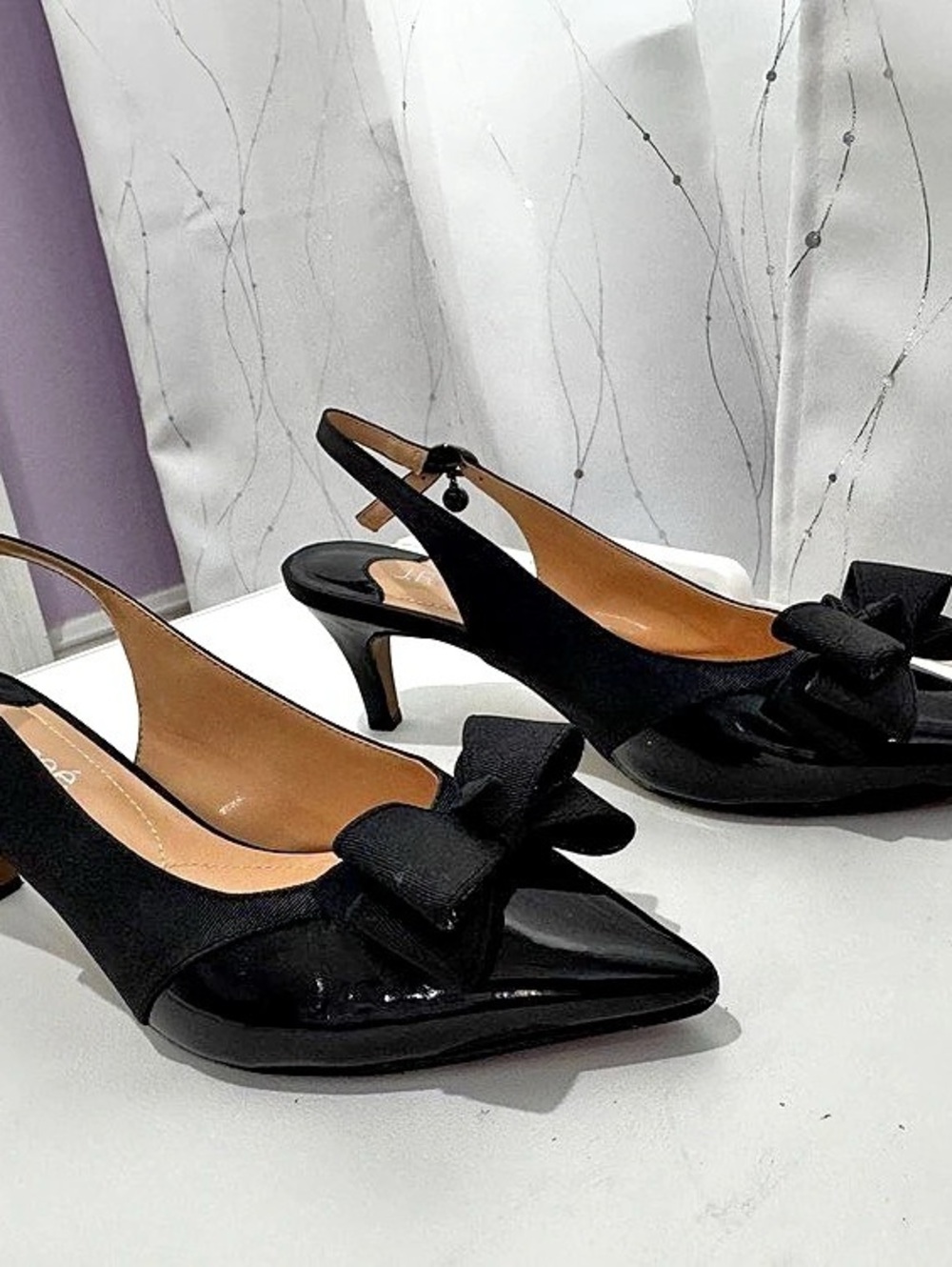J. Renee Black Bow Slingback Heels Like New